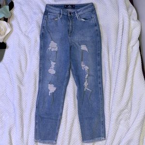 Hollister curvy ultra high-rise mom jean